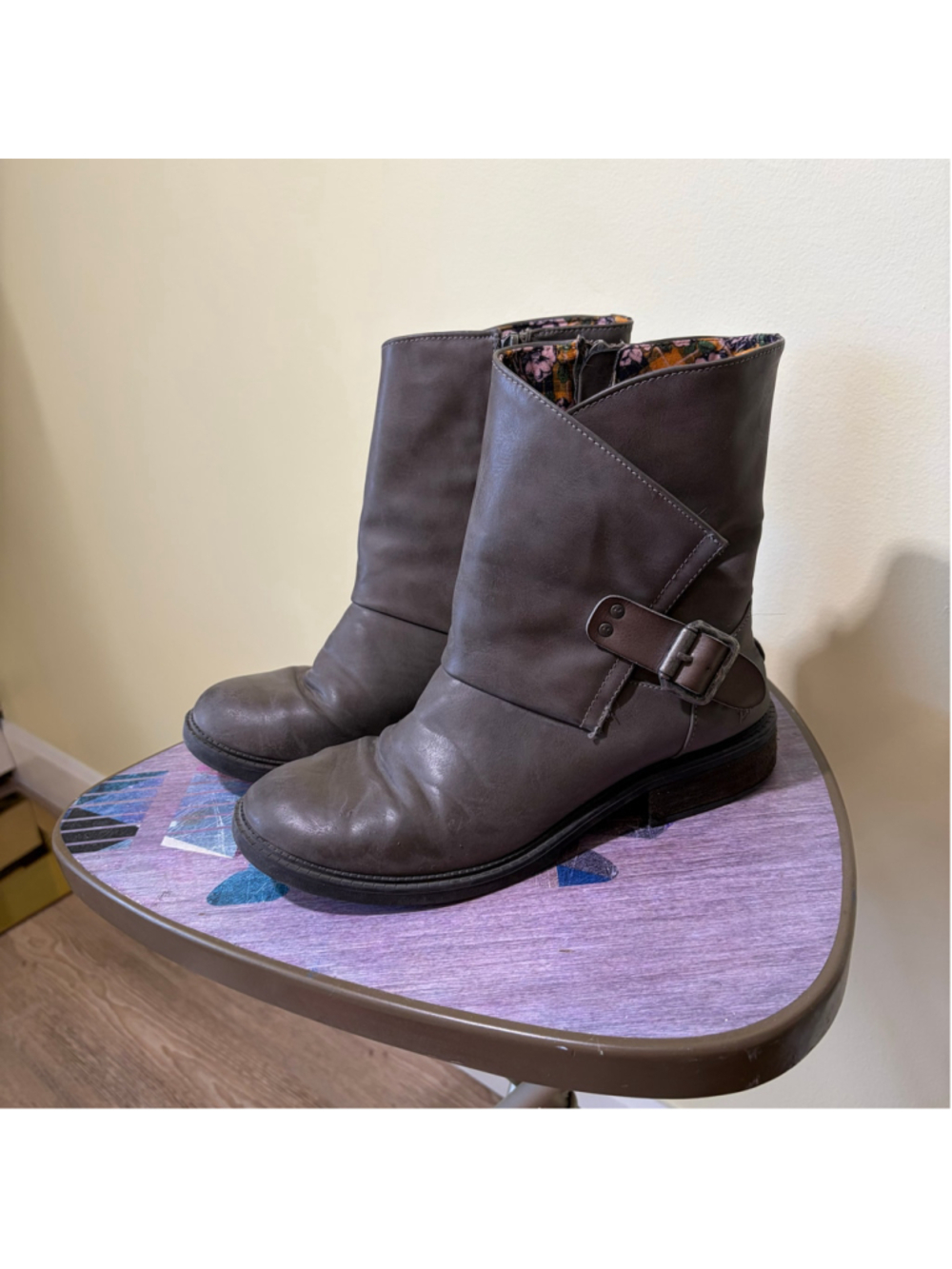 Women's Blowfish Malibu Grey Ankle Boots with Floral Lining 8.5